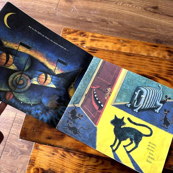 Vintage 1998 Shake Dem Halloween Bones Paperback Book - Picture 3 of 8